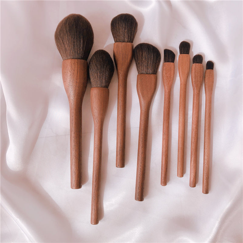 Wood Handle Makeup Brush Set pulchranaturals